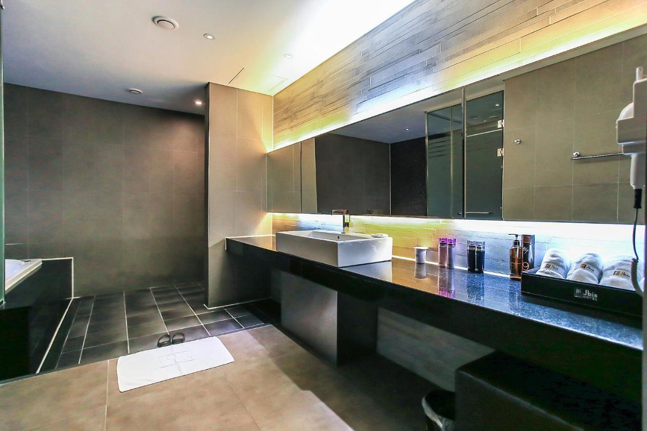 Jbis Hotel Uijeongbu Екстериор снимка